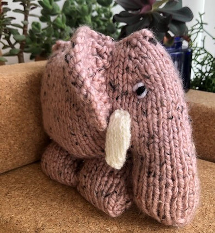 Knitted Elephant - Luca